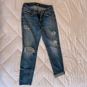 Silver jeans, size 28. Sam Mid-Rise Boyfriend Jeans